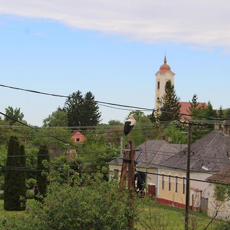 Axtburg Apartments Berbaltavar Экстерьер фото