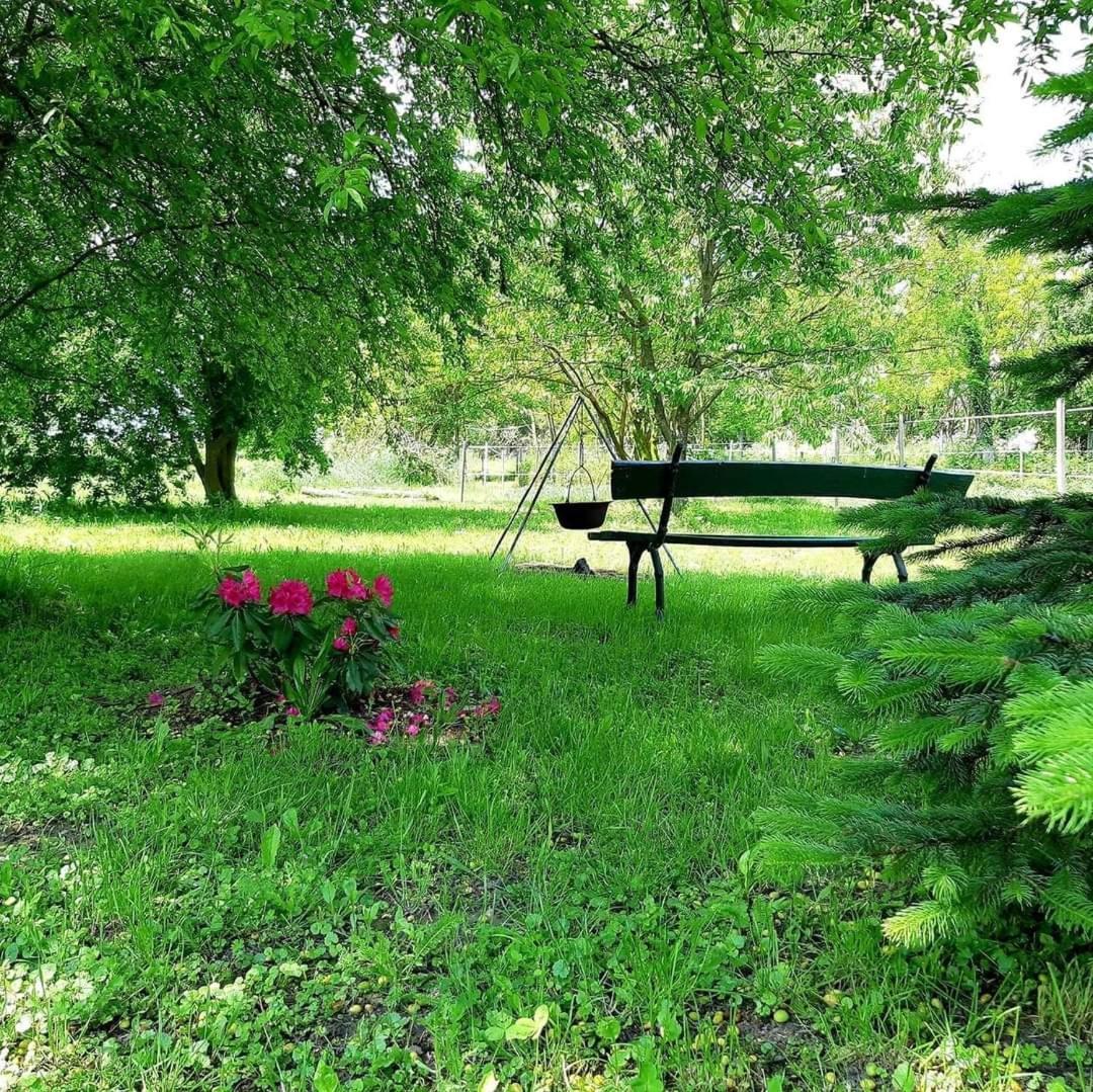Axtburg Apartments Berbaltavar Экстерьер фото