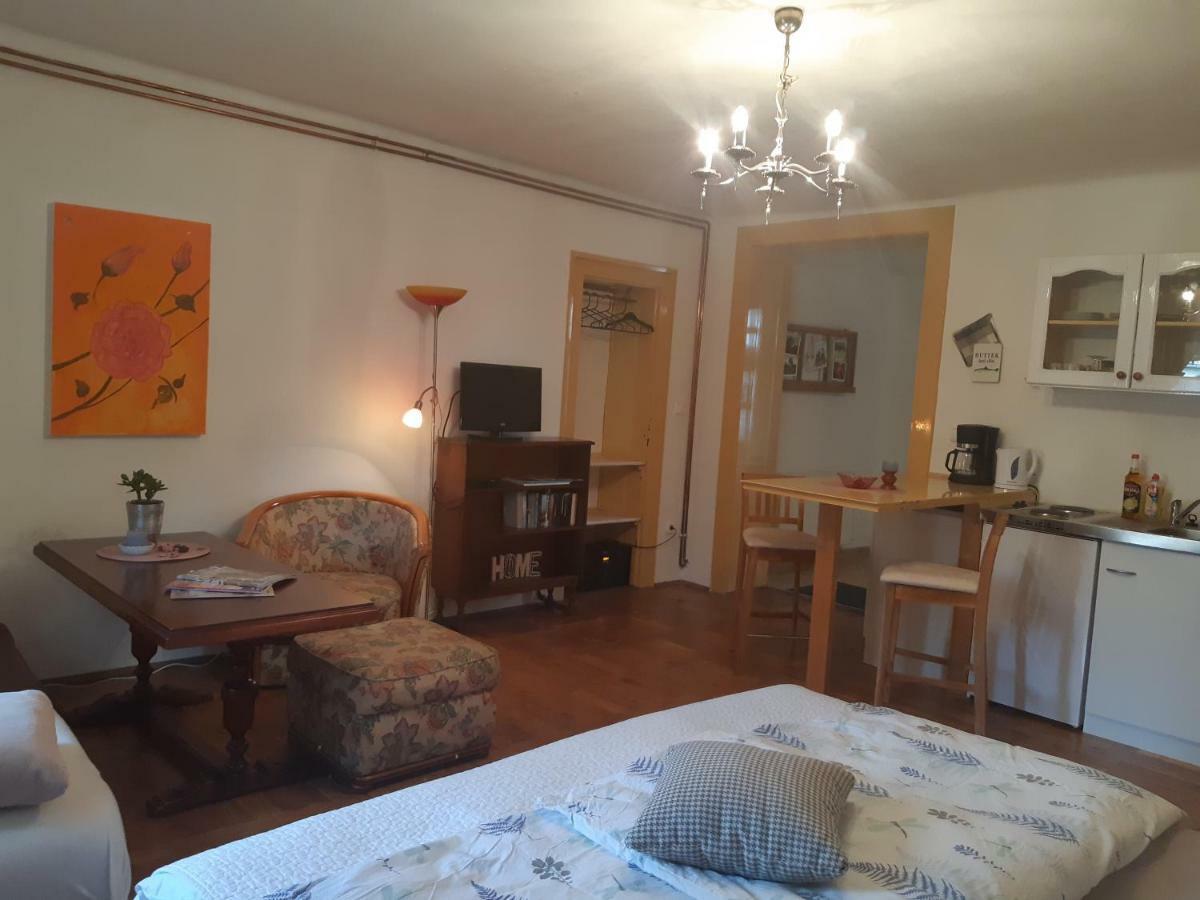 Axtburg Apartments Berbaltavar Экстерьер фото