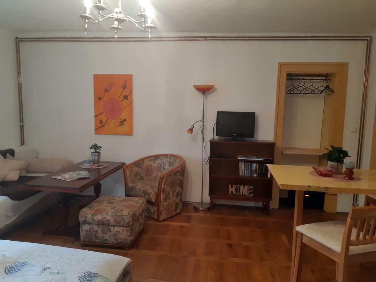Axtburg Apartments Berbaltavar Экстерьер фото